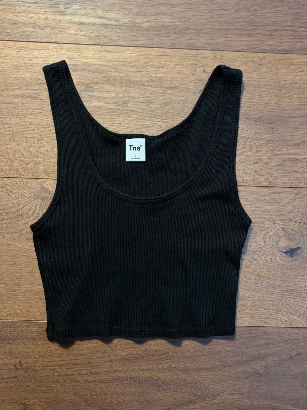 Aritzia Scoop neck Cropped Tank Top
